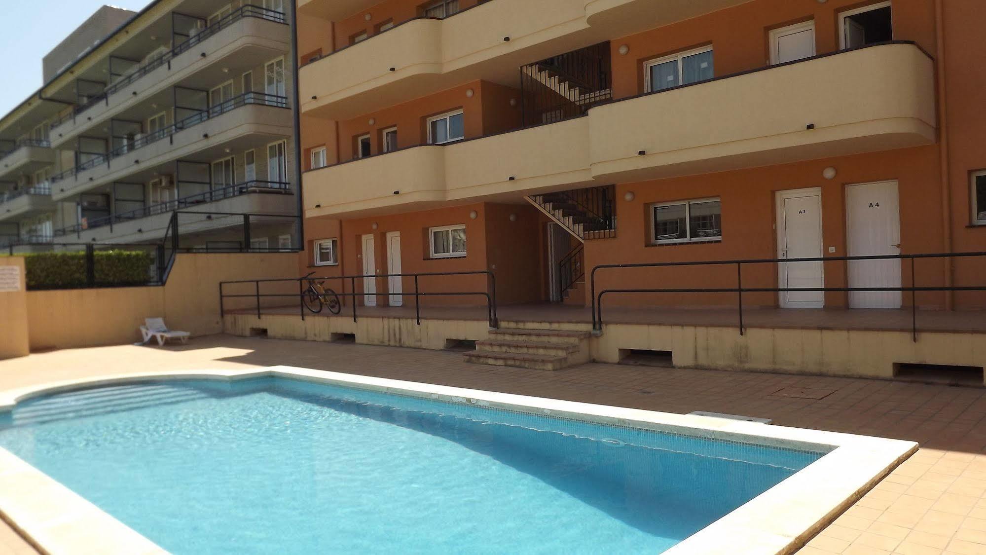 Salats Apartamentos L'Estartit Luaran gambar